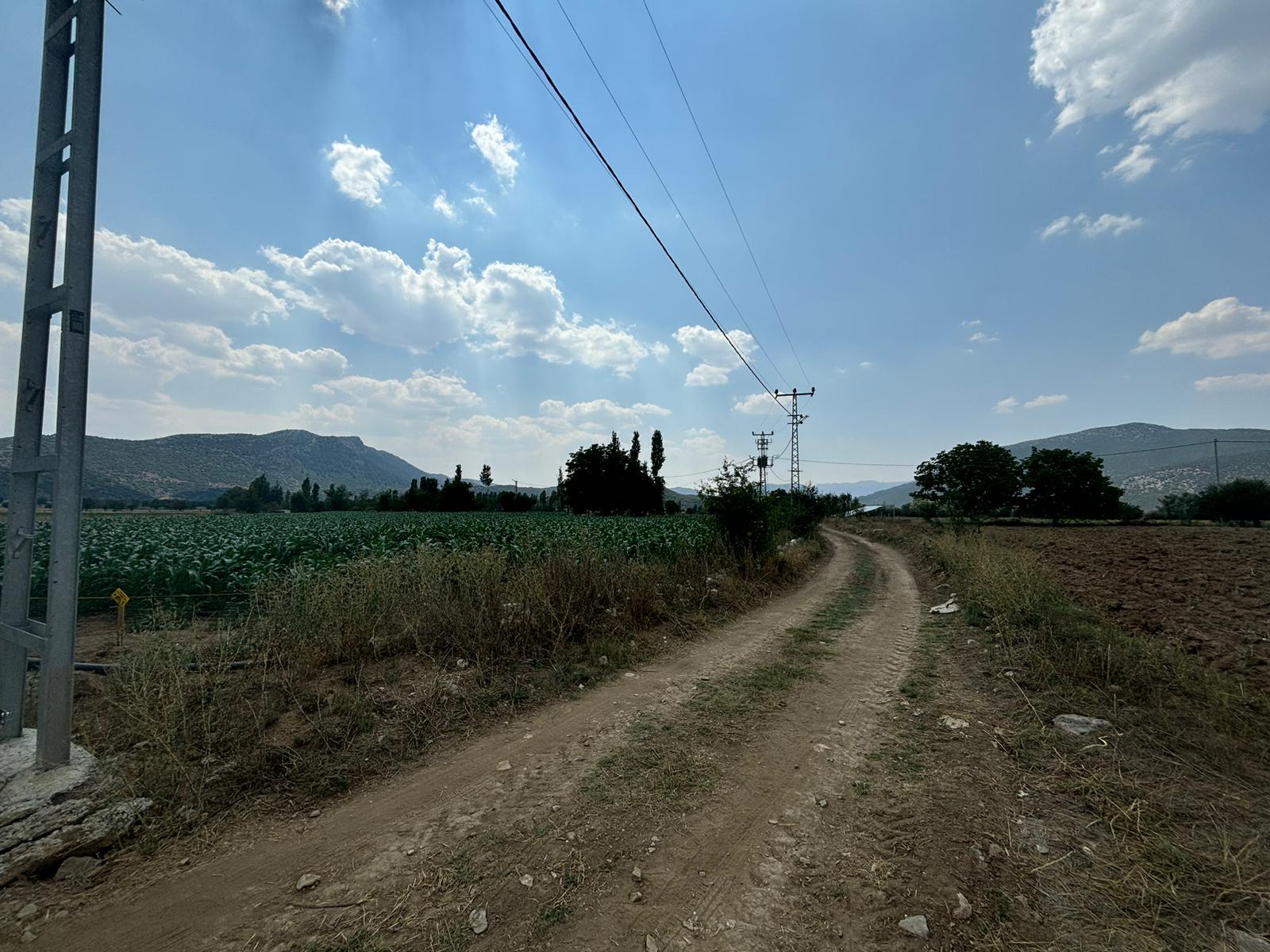 Burdur Ağlasun Hisarköy Muhteşem Konumda Elektrik Yol Su Sorunu Olmaya - BURDUR AĞLASUN fotoğraf 2
